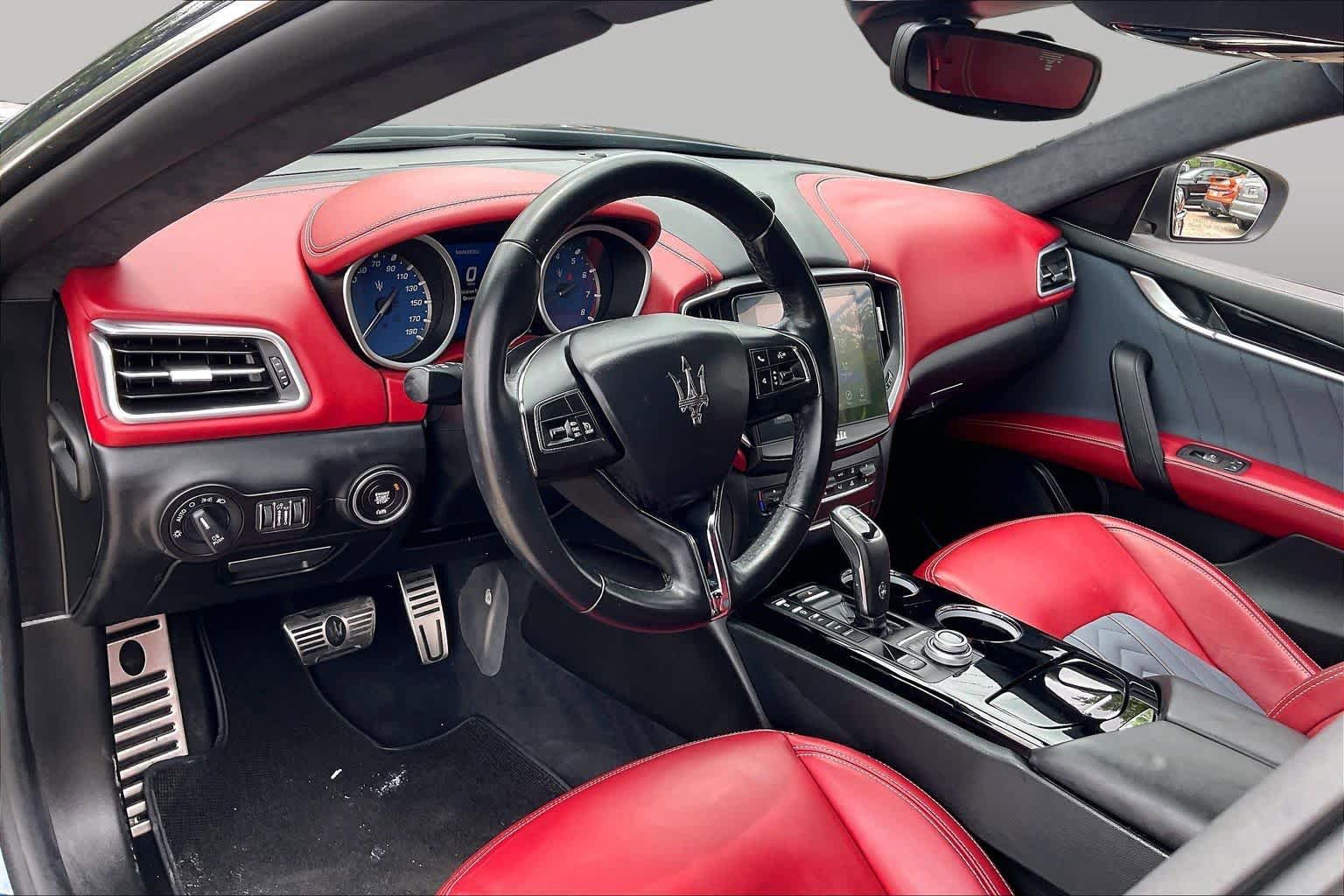 Used 2019 Maserati Ghibli GranLusso RWD image 18
