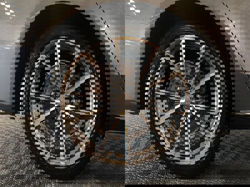 Used 2016 Audi A4 2.0T Premium image 19