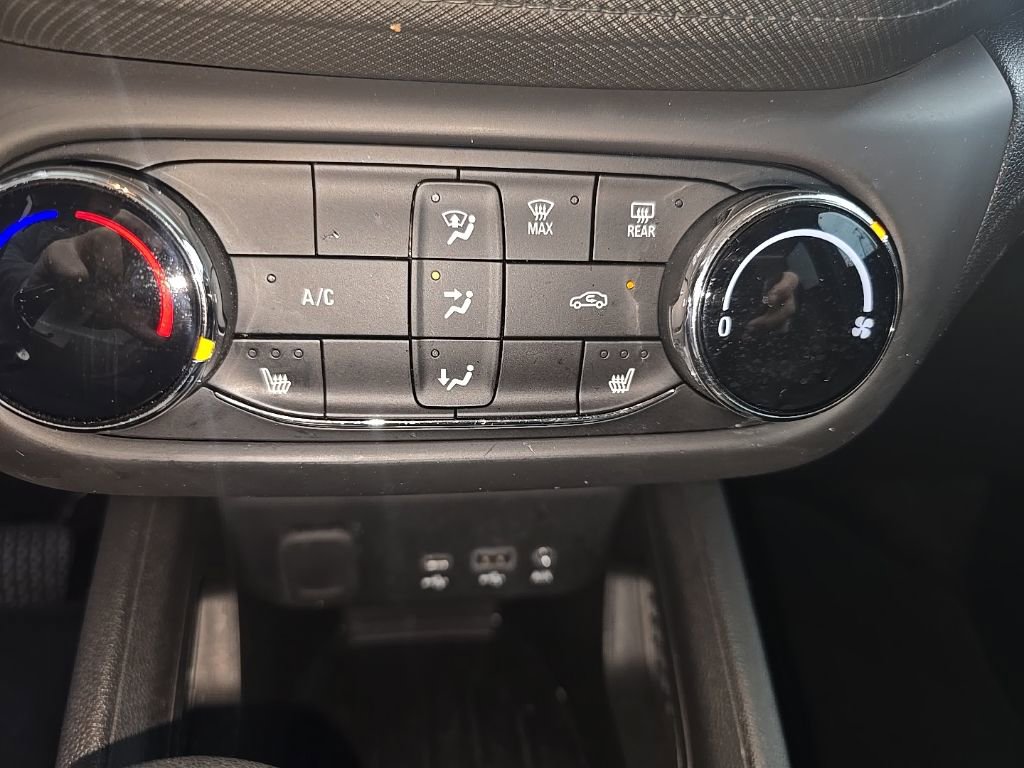 Used 2023 Chevrolet TrailBlazer LT image 31