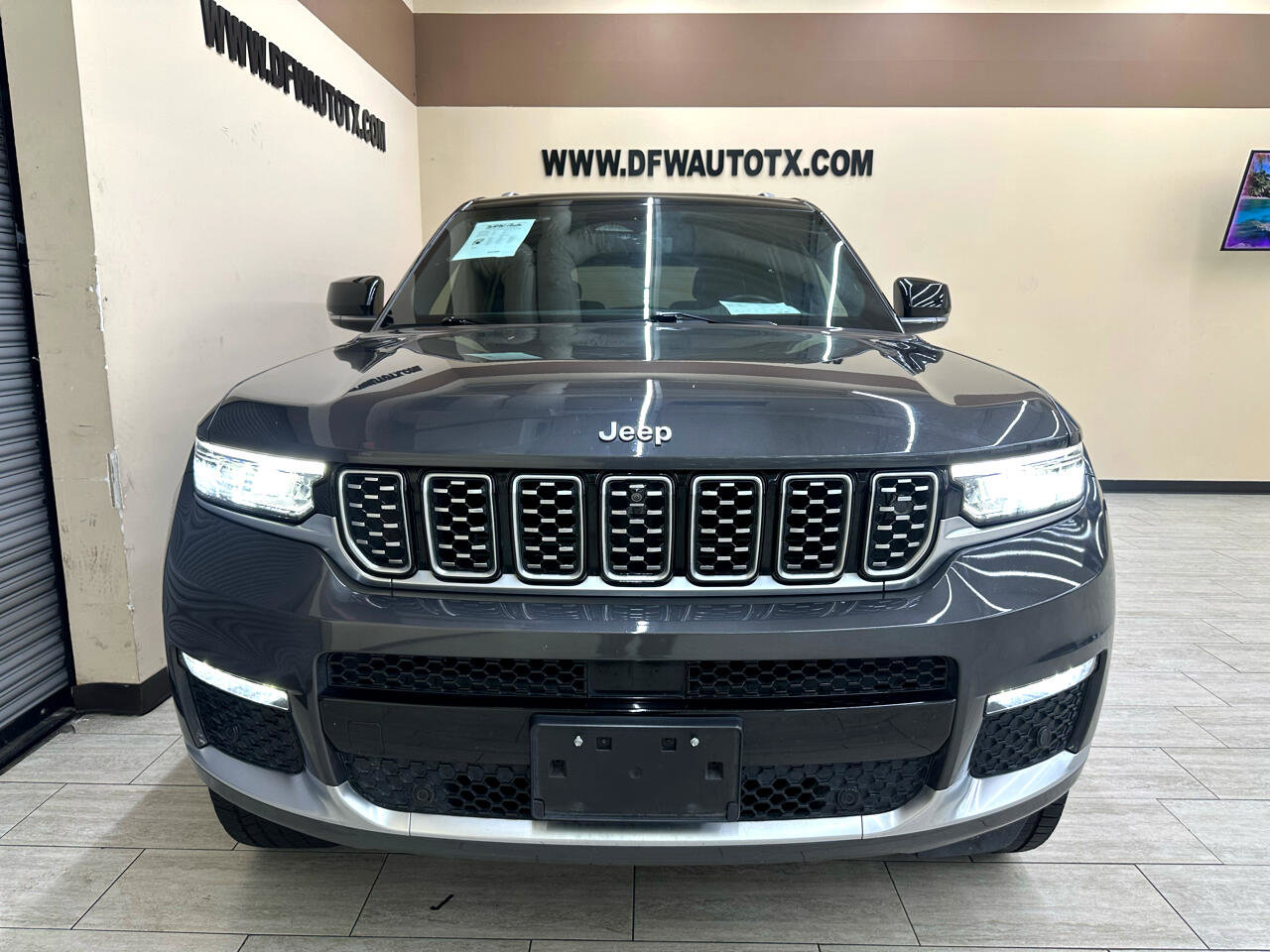 Used 2022 Jeep Grand Cherokee L Summit w/ Advanced Protech Group IV image 3