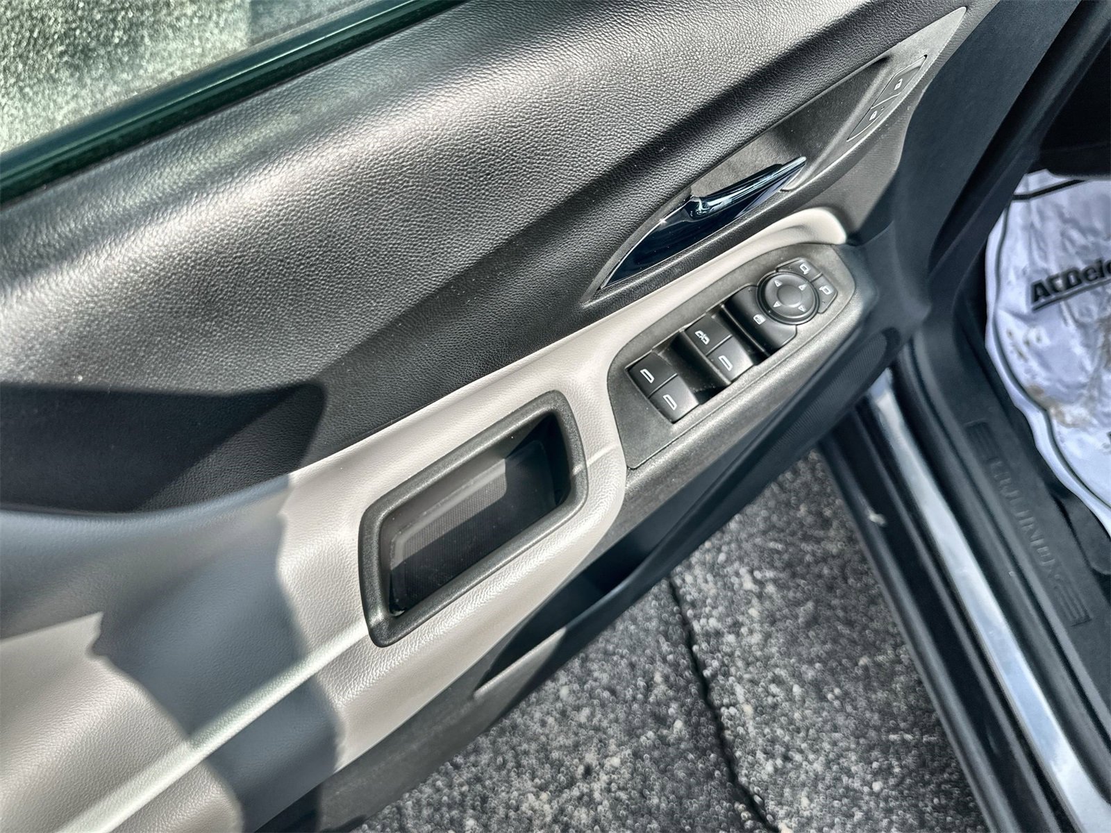 Used 2022 Chevrolet Equinox LS w/ LS Convenience Package image 22