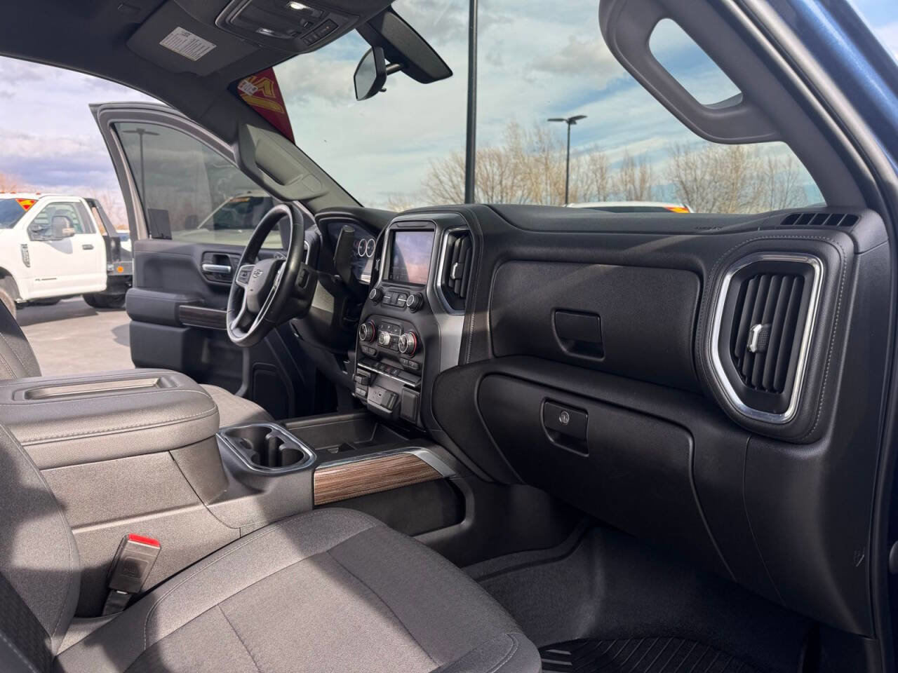 Used 2021 Chevrolet Silverado 1500 LT Trail Boss w/ LPO, Dark Essentials Package image 33