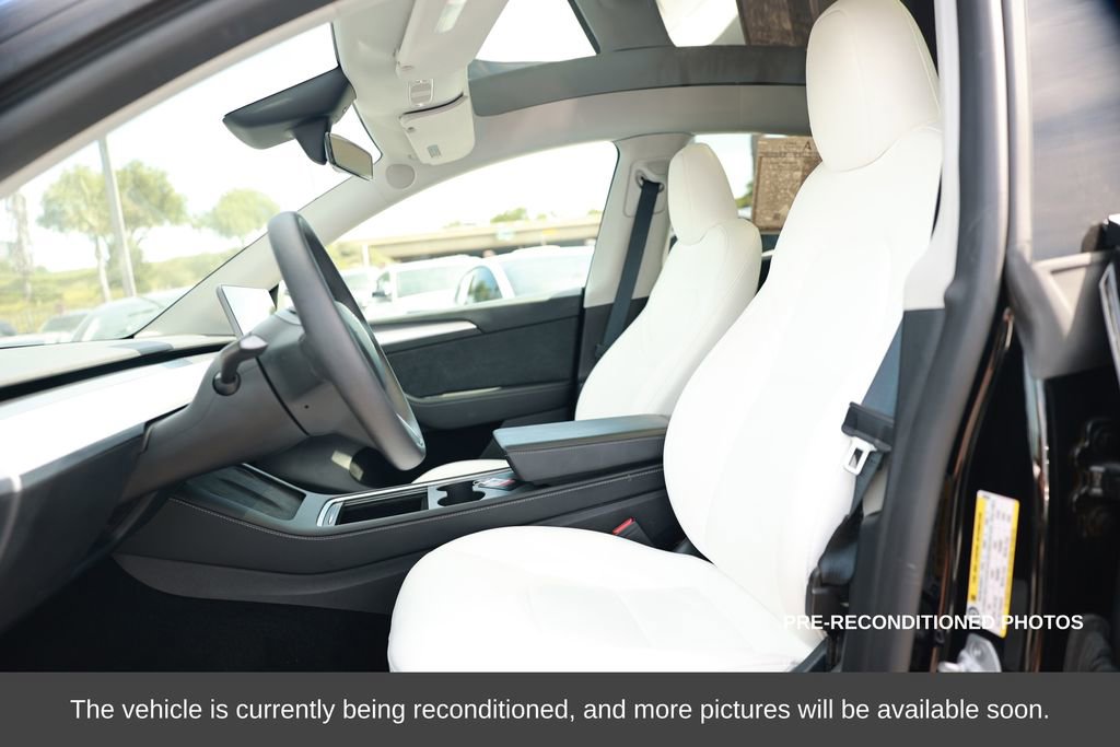 Used 2024 Tesla Model Y Performance image 17