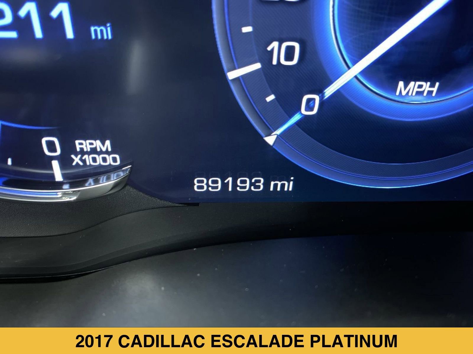 Certified 2017 Cadillac Escalade Platinum AWD/4WD image 4