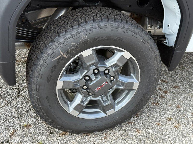 New 2026 GMC Sierra 2500 SLE w/ SLE Value Package; AWD/4WD image 6