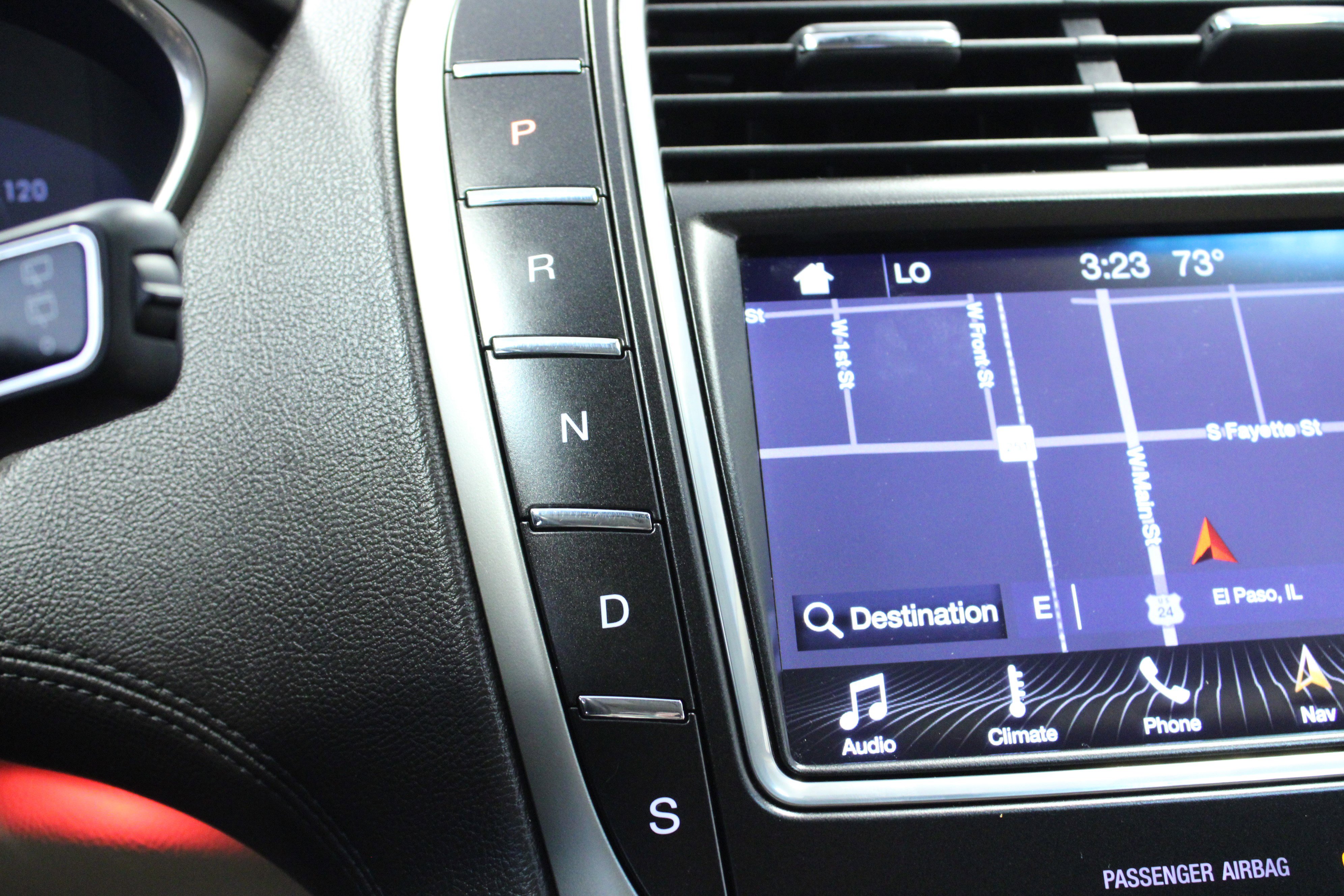 Used 2019 Lincoln Nautilus Select image 23