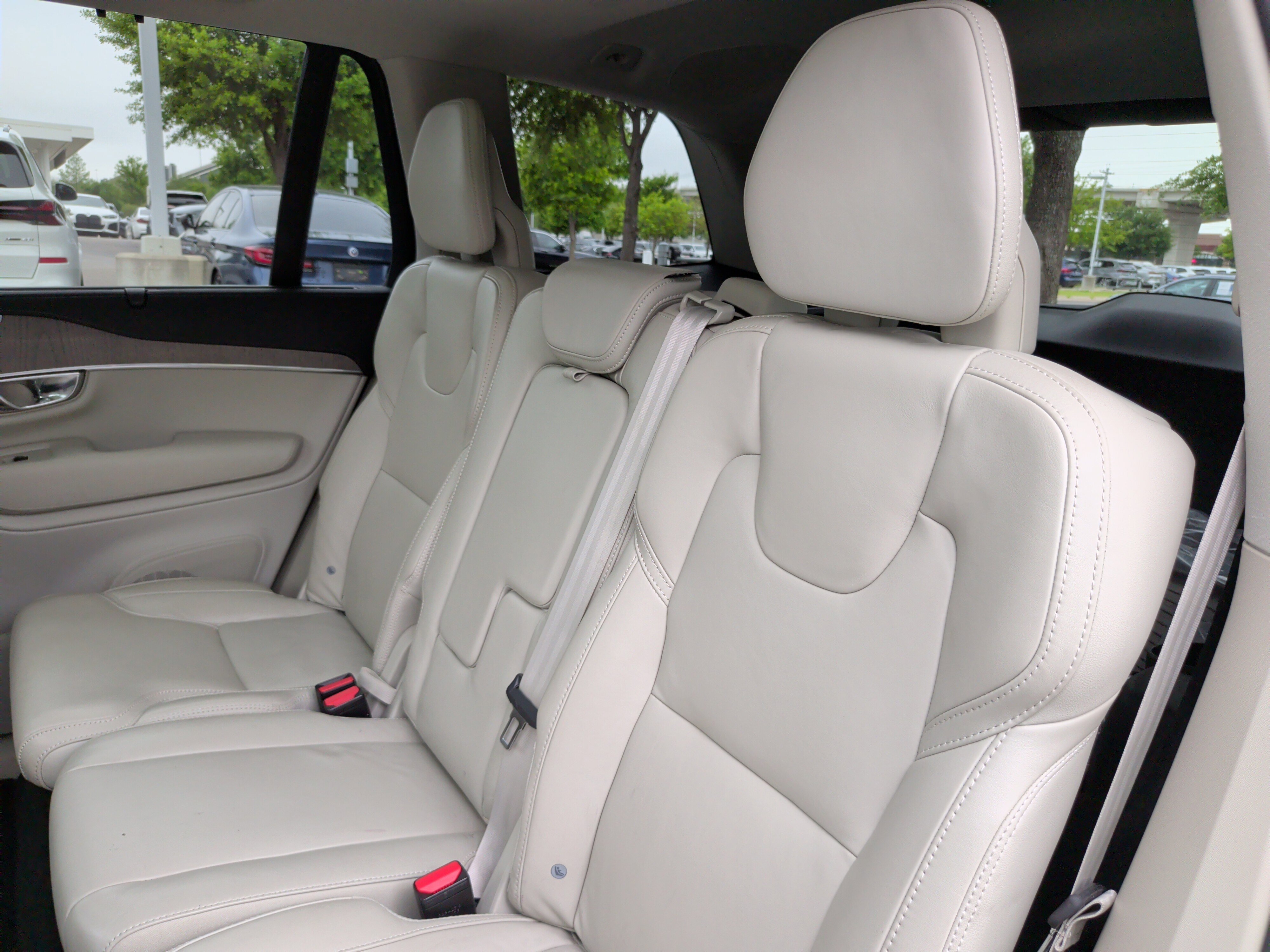 Used 2022 Volvo XC90 T8 Inscription w/ Advanced Package image 37