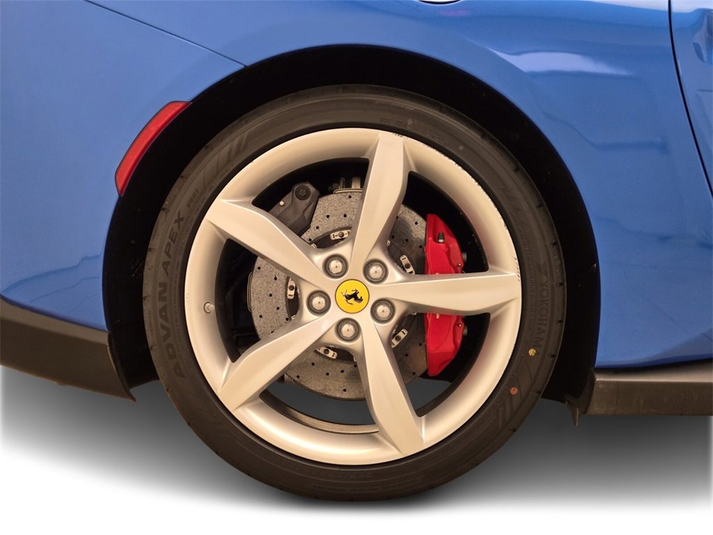 Used 2019 Ferrari Portofino image 7