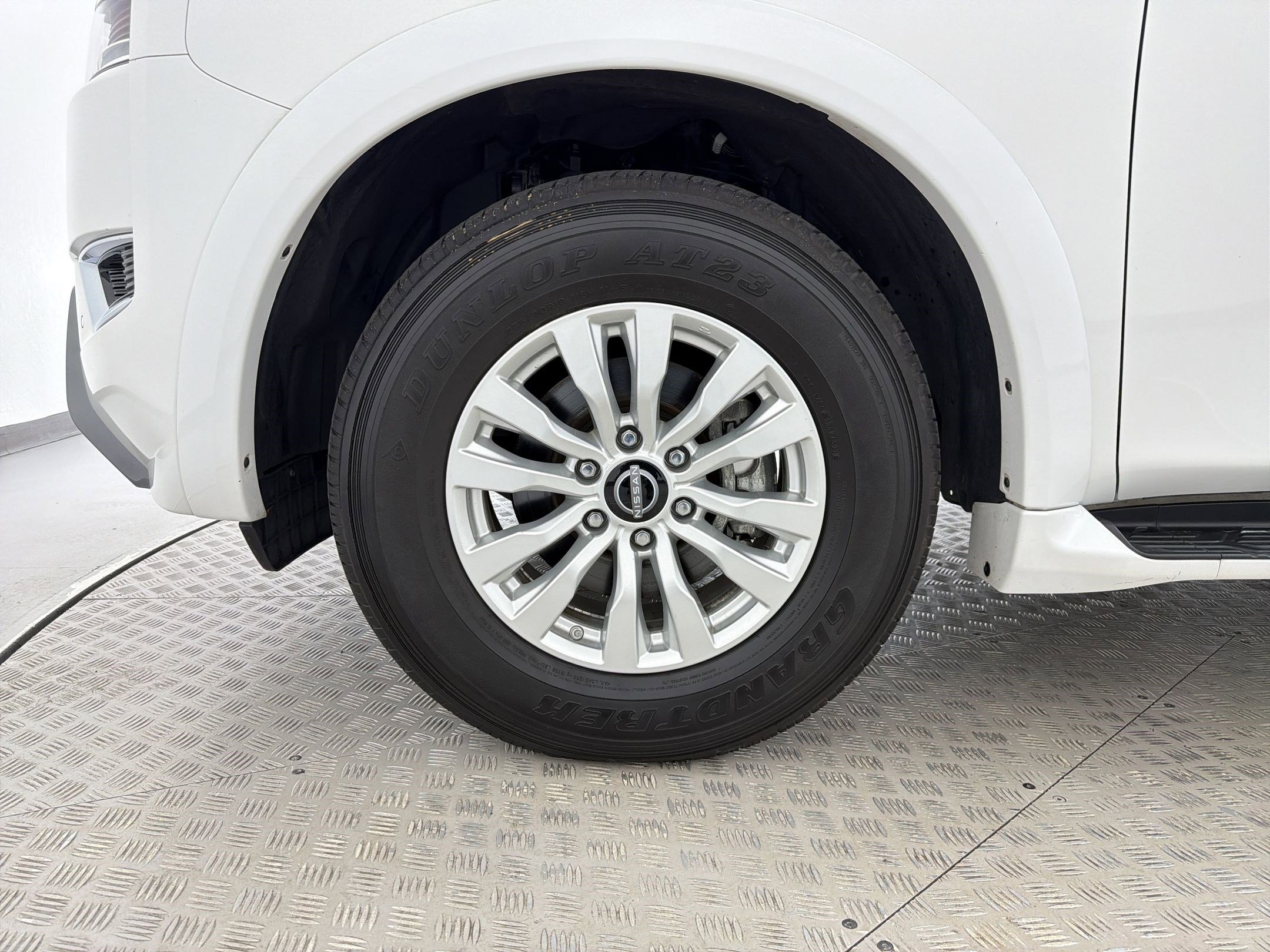 Used 2023 Nissan Armada SV w/ Cargo Package image 11