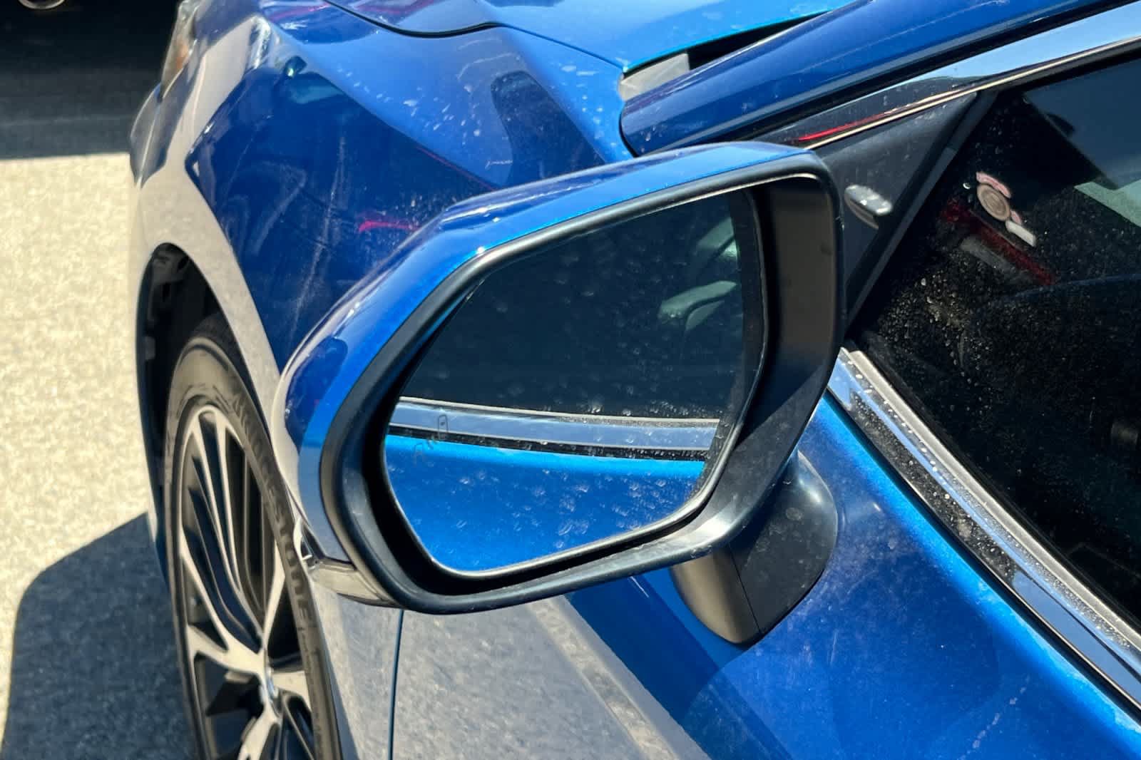Used 2019 Toyota Camry SE w/ Convenience Package FWD image 8