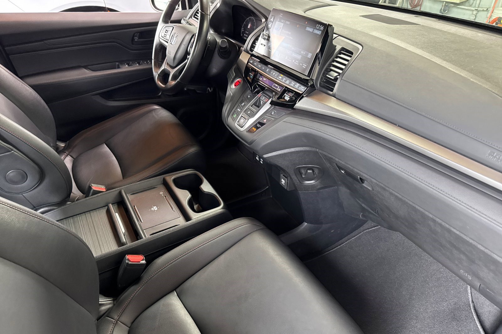 Used 2025 Honda Odyssey Sport-L image 32