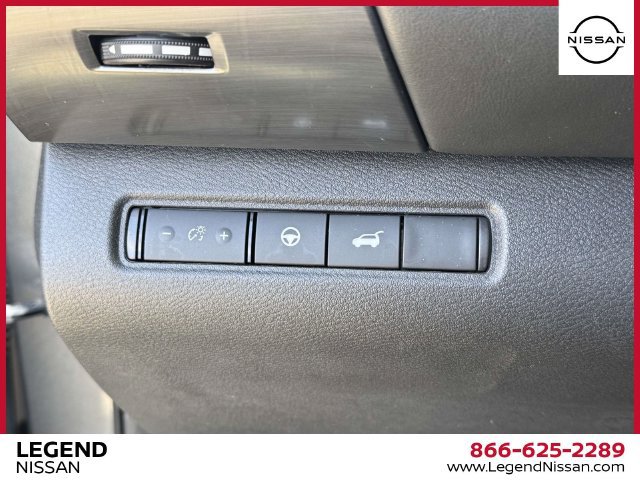 Used 2024 Nissan Pathfinder SL AWD/4WD image 21