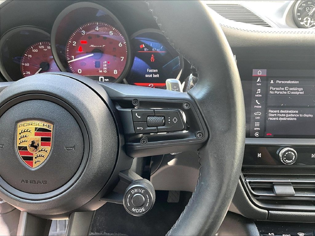 Certified 2023 Porsche Macan Turbo AWD/4WD image 24