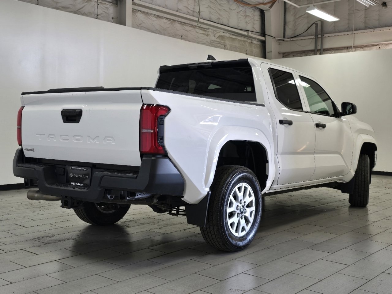 Certified 2024 Toyota Tacoma SR AWD/4WD image 13