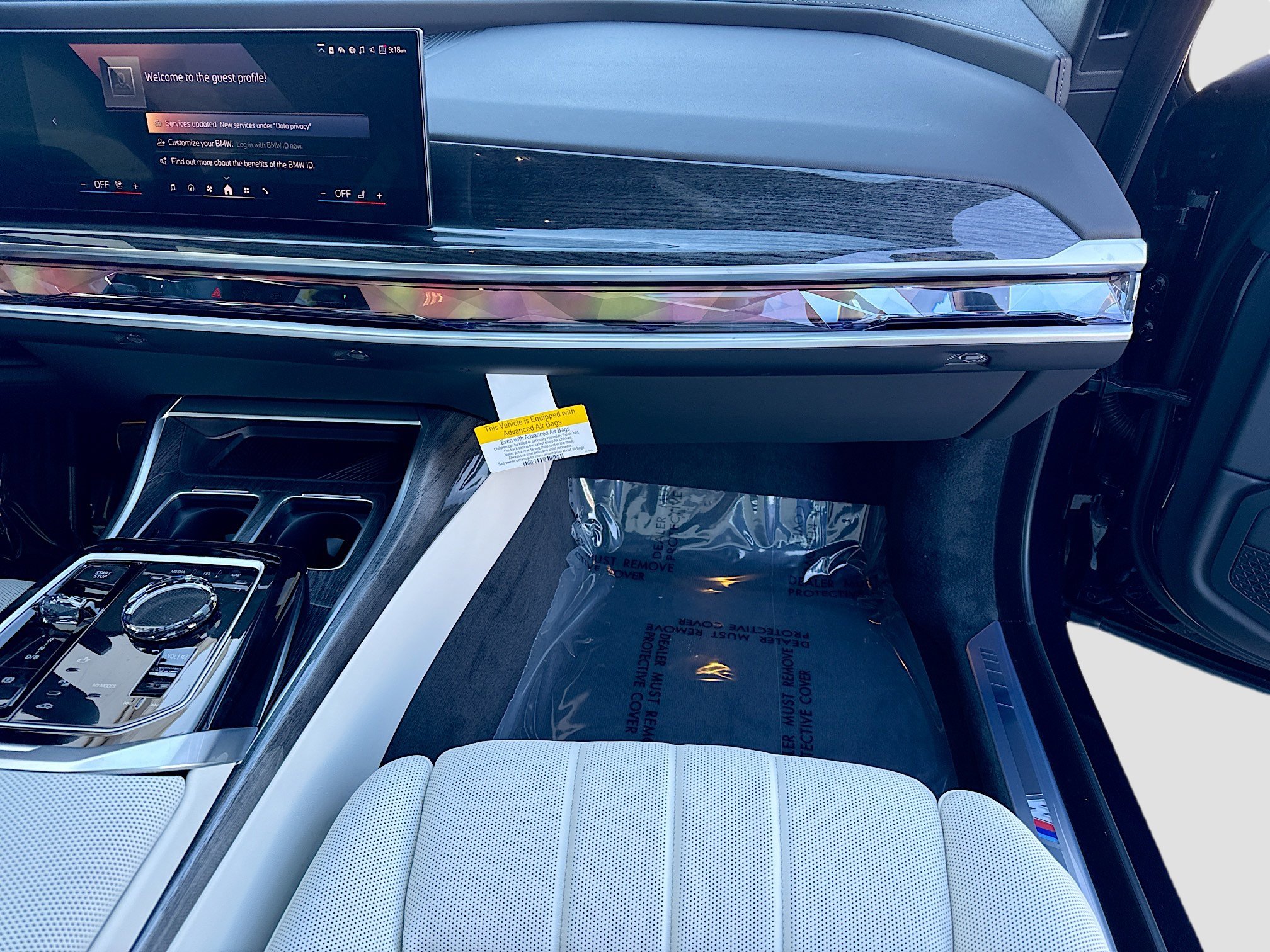 New 2026 BMW i7 xDrive60 w/ Premium Package AWD/4WD image 18