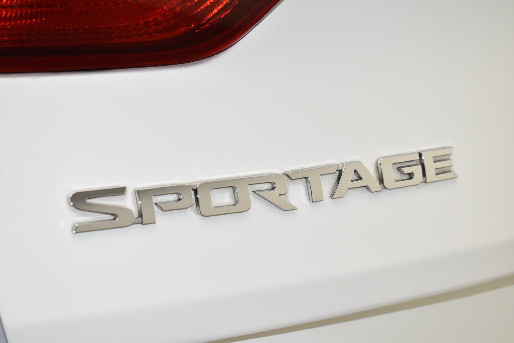 Used 2019 Kia Sportage LX AWD/4WD image 9