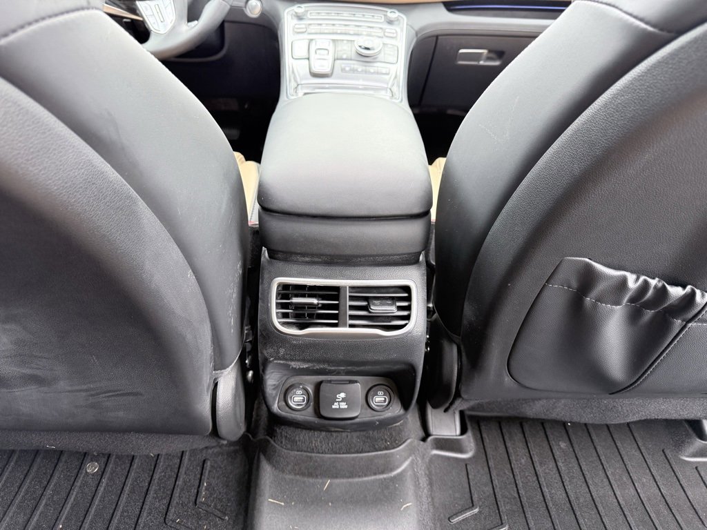 Used 2023 Hyundai Santa Fe Calligraphy image 23