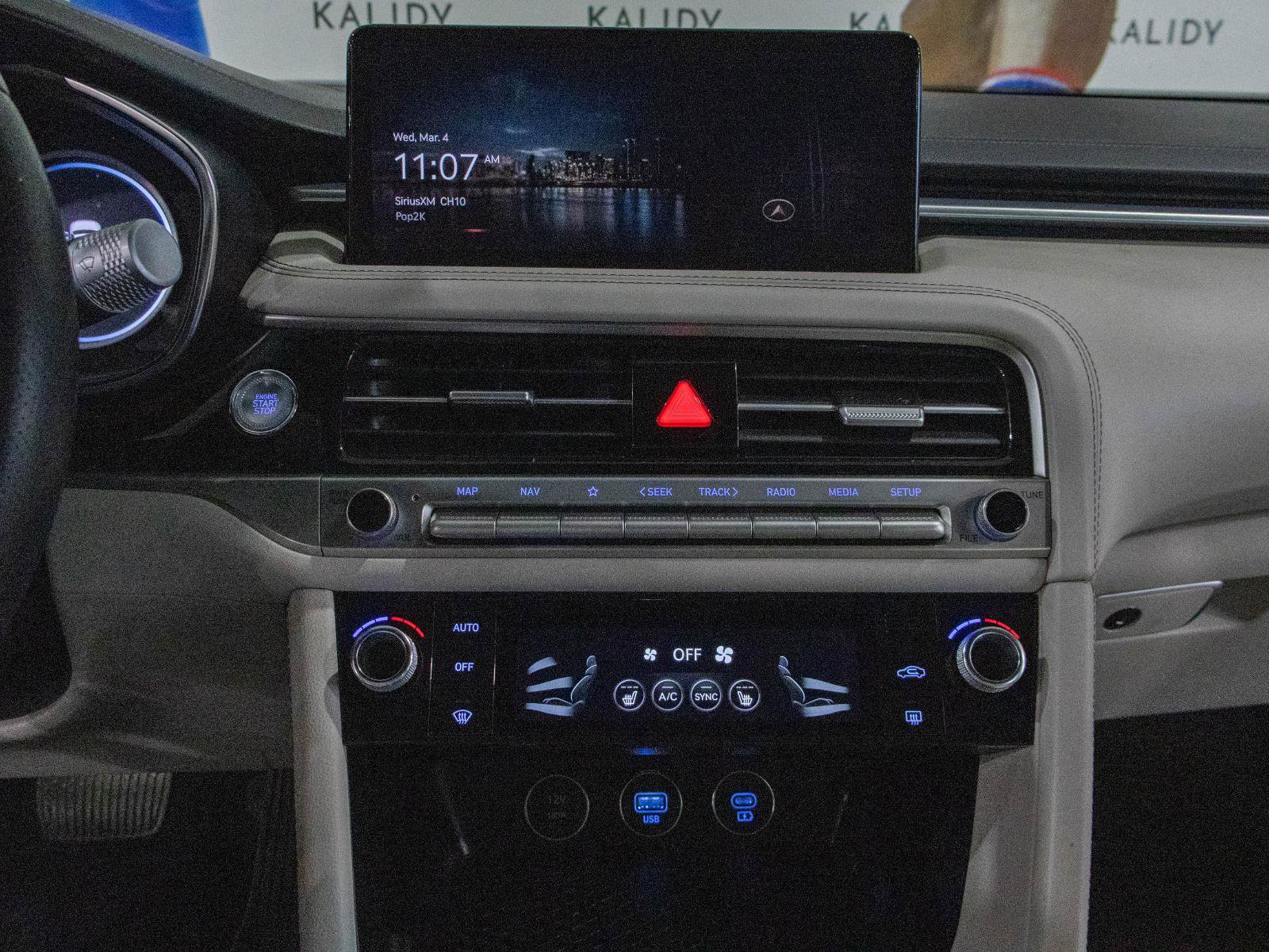 Used 2024 Genesis G70 2.5T image 4