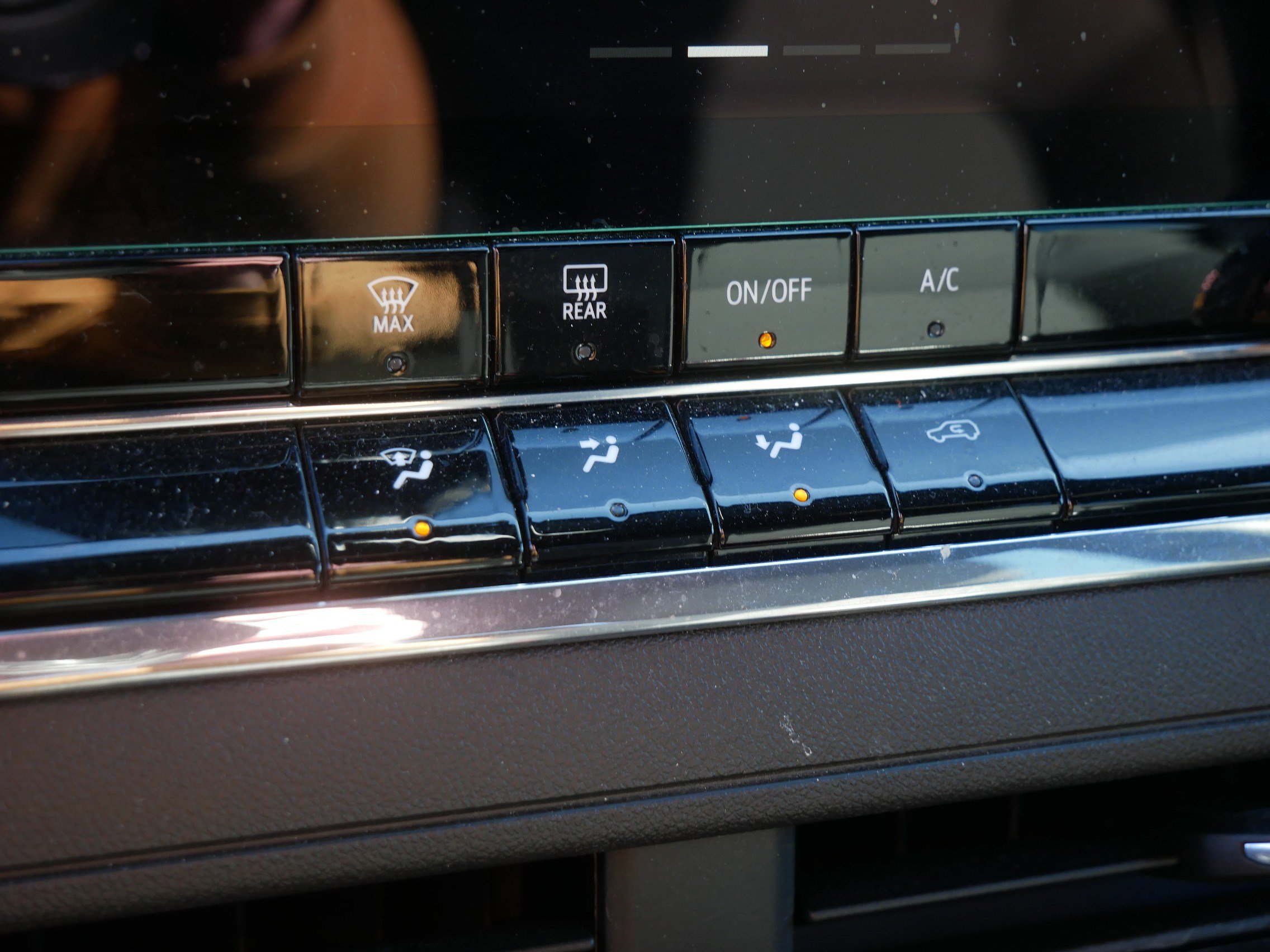 Used 2023 Chevrolet Colorado Trail Boss w/ Technology Package AWD/4WD image 32