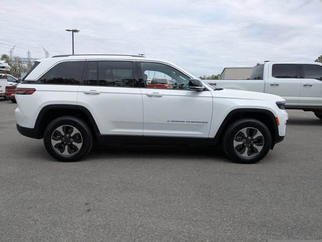 Used 2022 Jeep Grand Cherokee Limited 4xe w/ Luxury Tech Group II AWD/4WD image 3