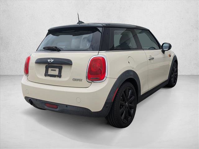 Used 2016 MINI Cooper 2-Door Hardtop image 5