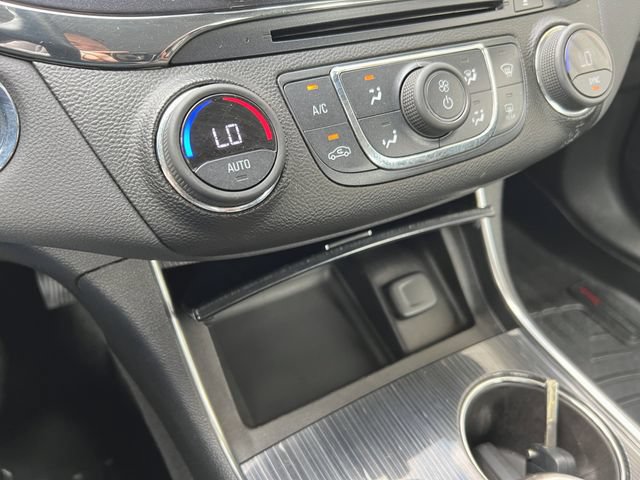 Used 2017 Chevrolet Impala Premier FWD image 29