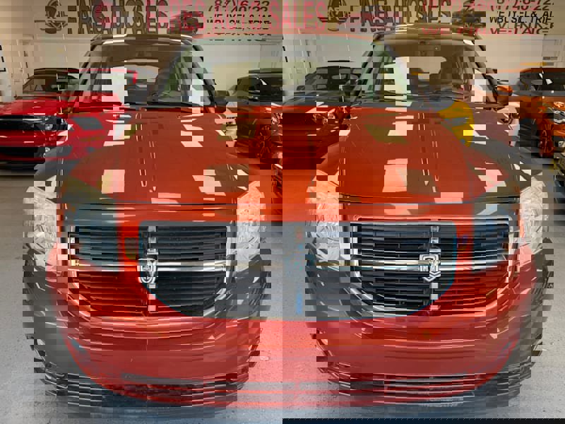 Used 2007 Dodge Caliber SXT w/ Driver Convenience Group image 2