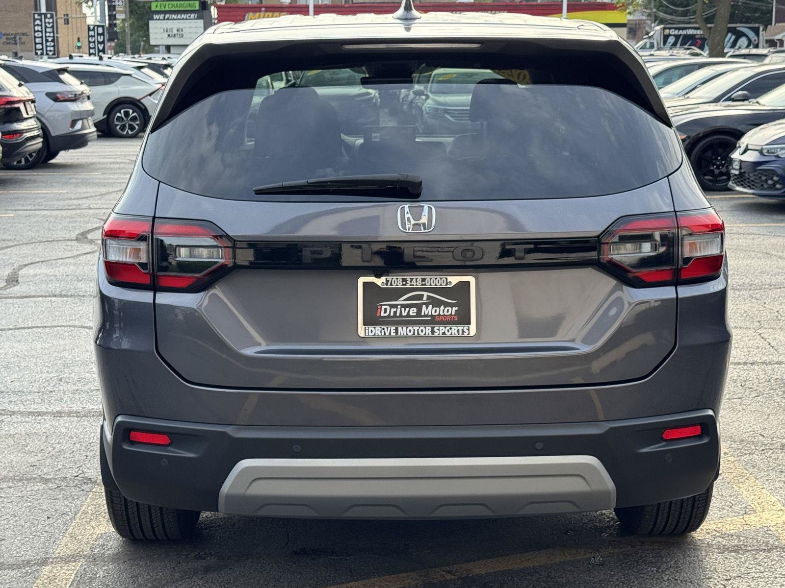 Used 2025 Honda Pilot EX-L image 8