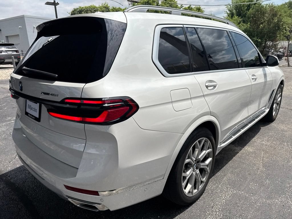Used 2024 BMW X7 xDrive40i w/ Climate Comfort Package AWD/4WD image 5