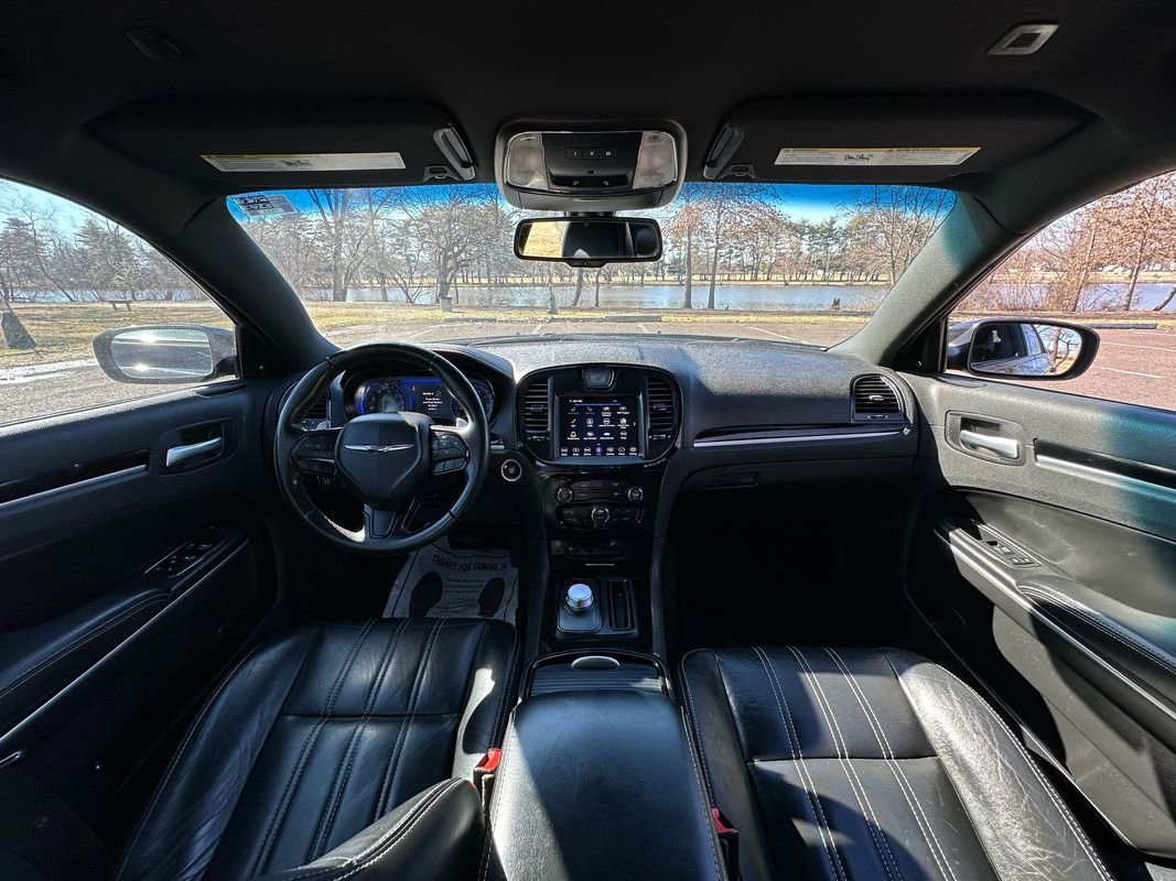 Used 2019 Chrysler 300 S image 15
