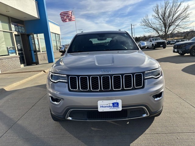 Used 2018 Jeep Grand Cherokee Limited w/ Luxury Group II image 2