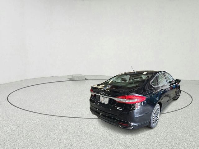 Used 2018 Ford Fusion Titanium AWD/4WD image 2