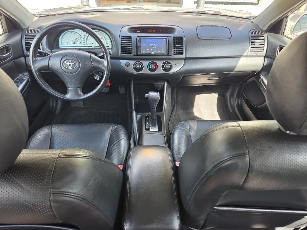 Used 2002 Toyota Camry SE w/ Pkg 4 FWD image 28