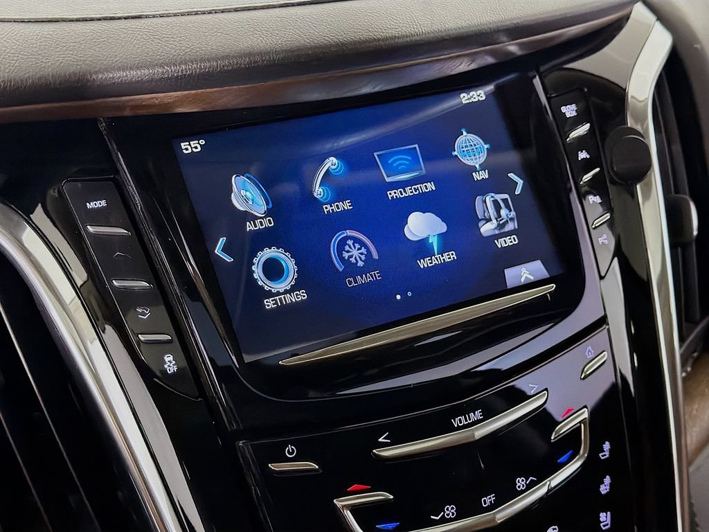 Used 2017 Cadillac Escalade ESV Premium Luxury AWD/4WD image 16