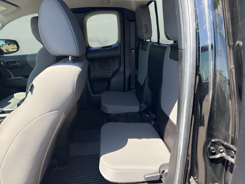 Used 2023 Toyota Tacoma SR AWD/4WD image 10