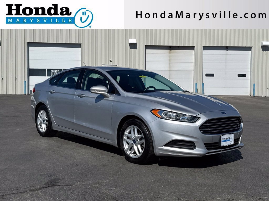 Used 2016 Ford Fusion SE FWD image 1