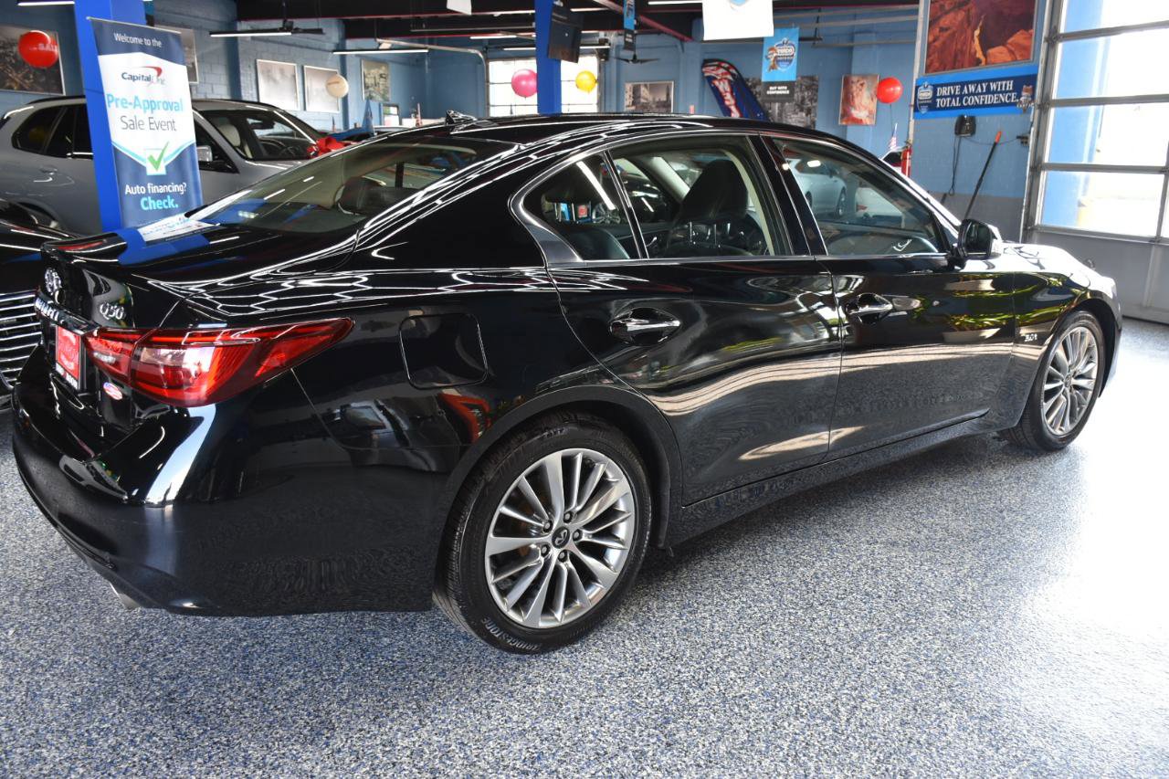 Used 2018 INFINITI Q50 Luxe w/ Essential Package (3.0T Luxe) AWD/4WD image 3