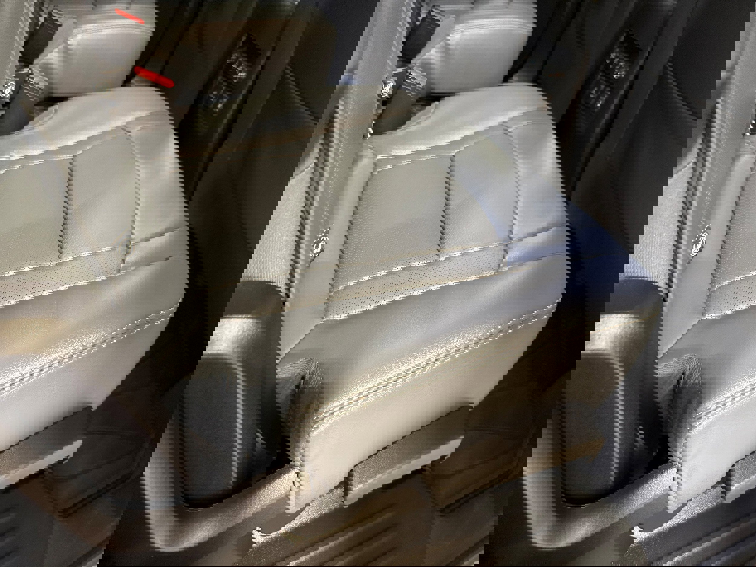 Used 2020 Buick Enclave Premium w/ Surround and Sites Package image 17