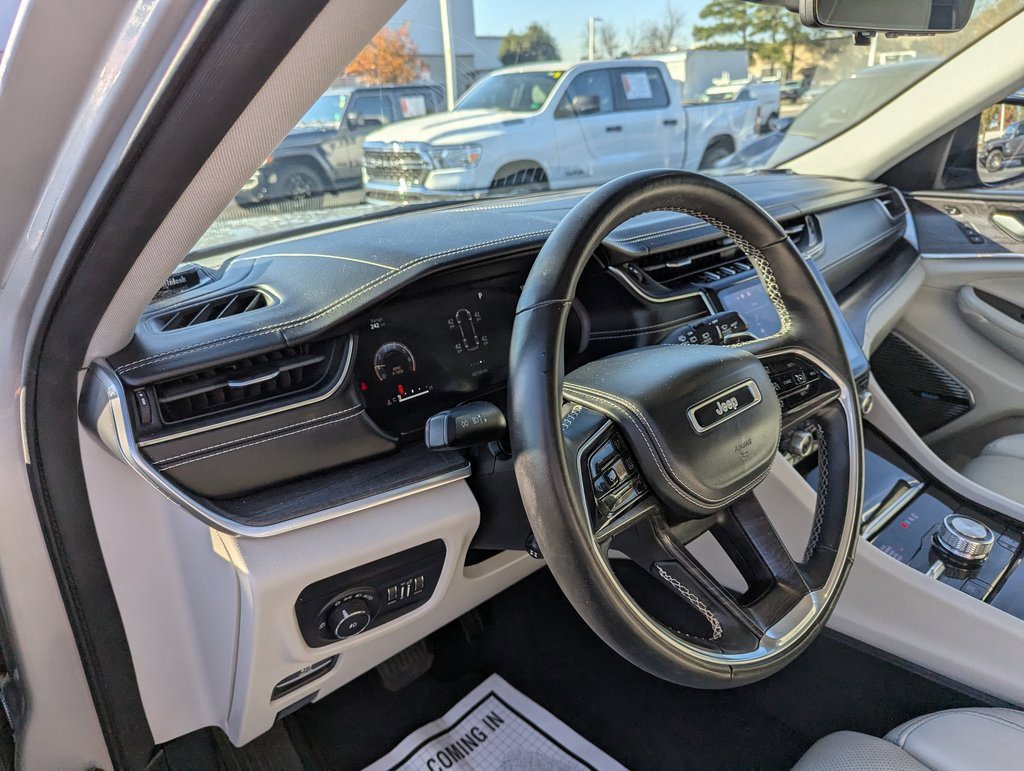 Used 2021 Jeep Grand Cherokee L Overland w/ Luxury Tech Group IV image 12