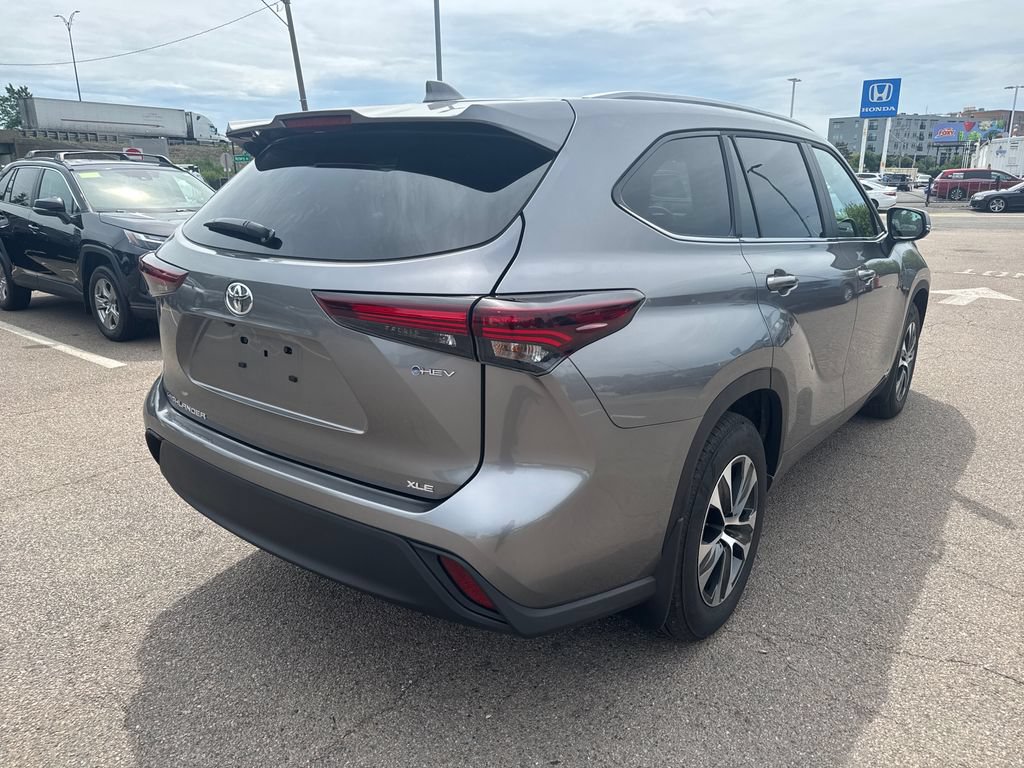 Used 2026 Toyota Highlander XLE AWD/4WD image 9