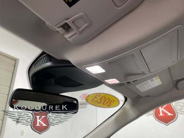 Used 2023 Ford Escape Platinum image 18