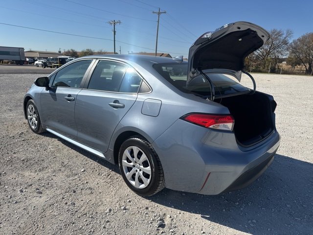 Used 2023 Toyota Corolla LE image 4