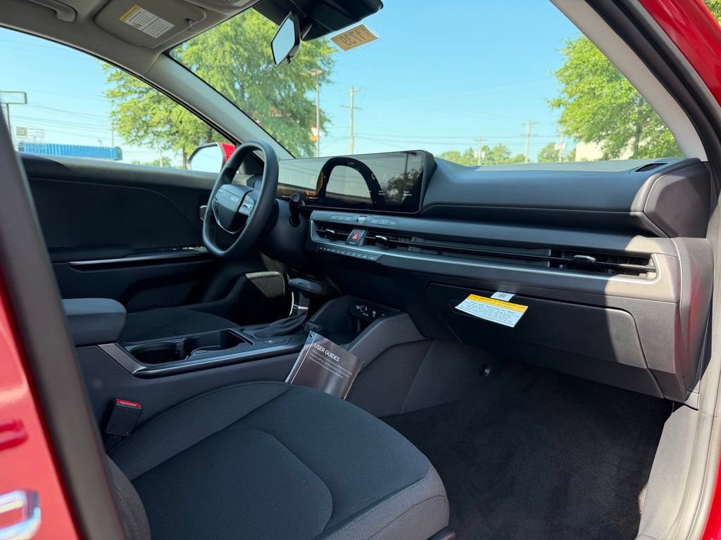 New 2026 Kia K4 FWD image 33