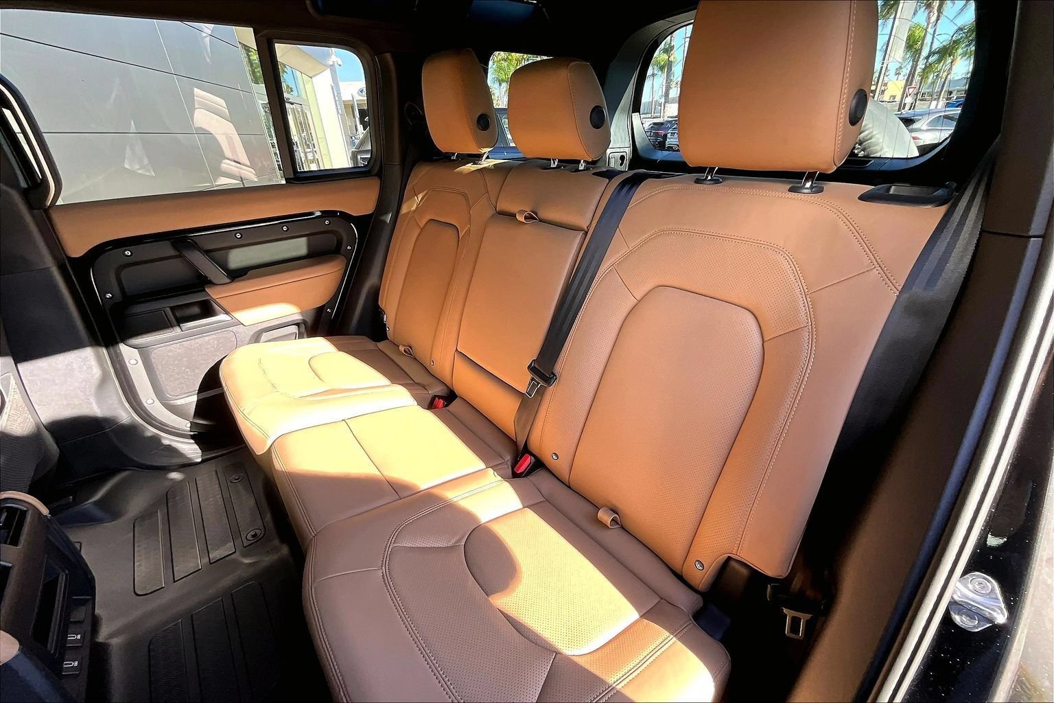 New 2026 Land Rover Defender 110 X-Dynamic SE AWD/4WD image 10