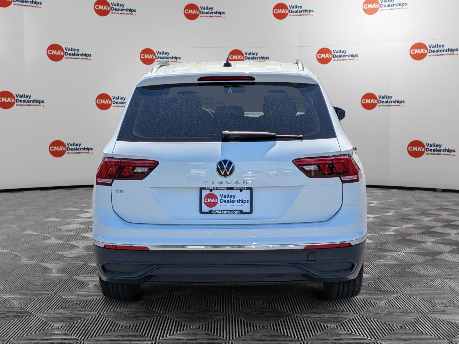 Used 2023 Volkswagen Tiguan SE FWD image 6