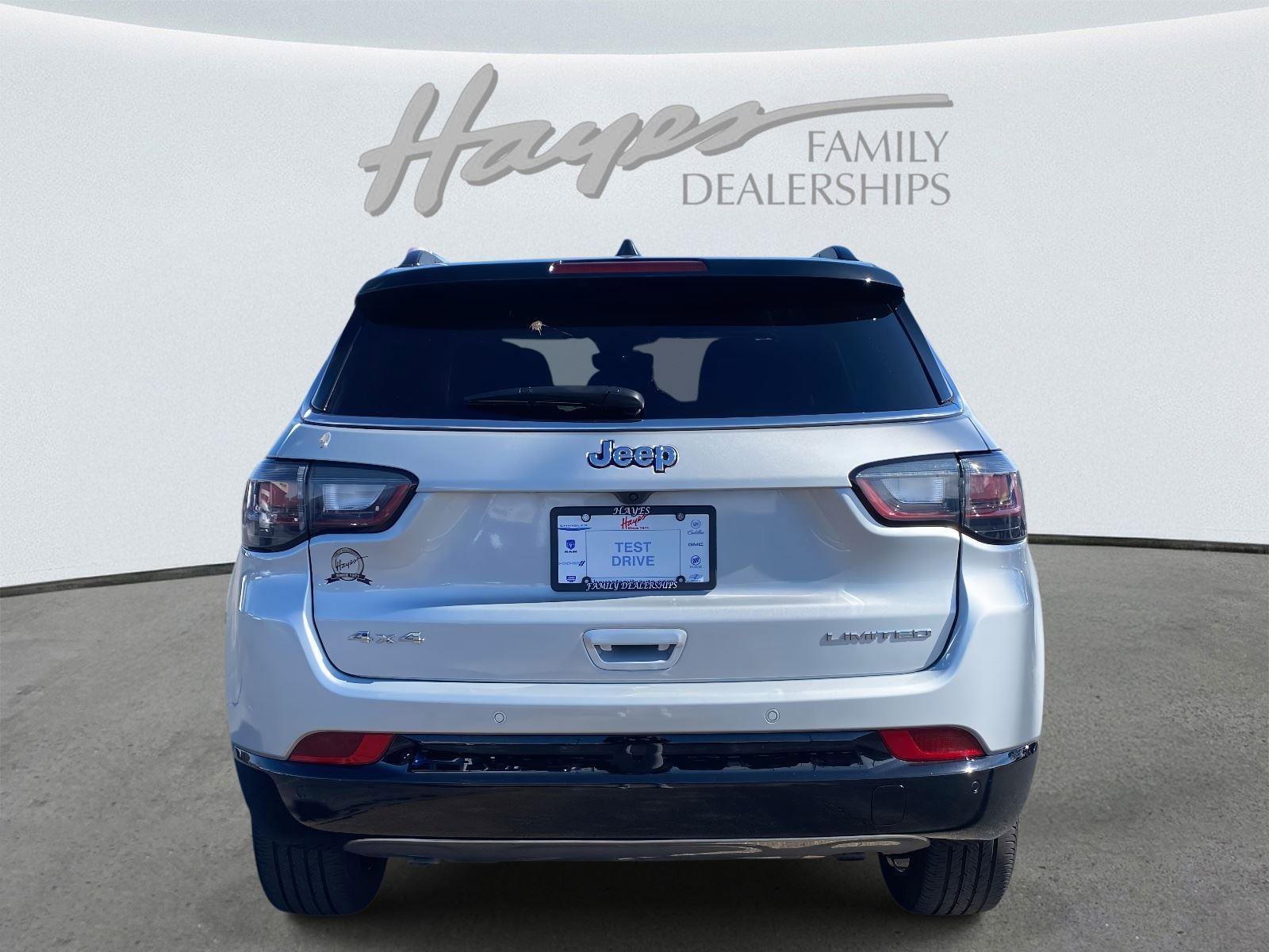 Used 2024 Jeep Compass Limited w/ Elite Group image 4