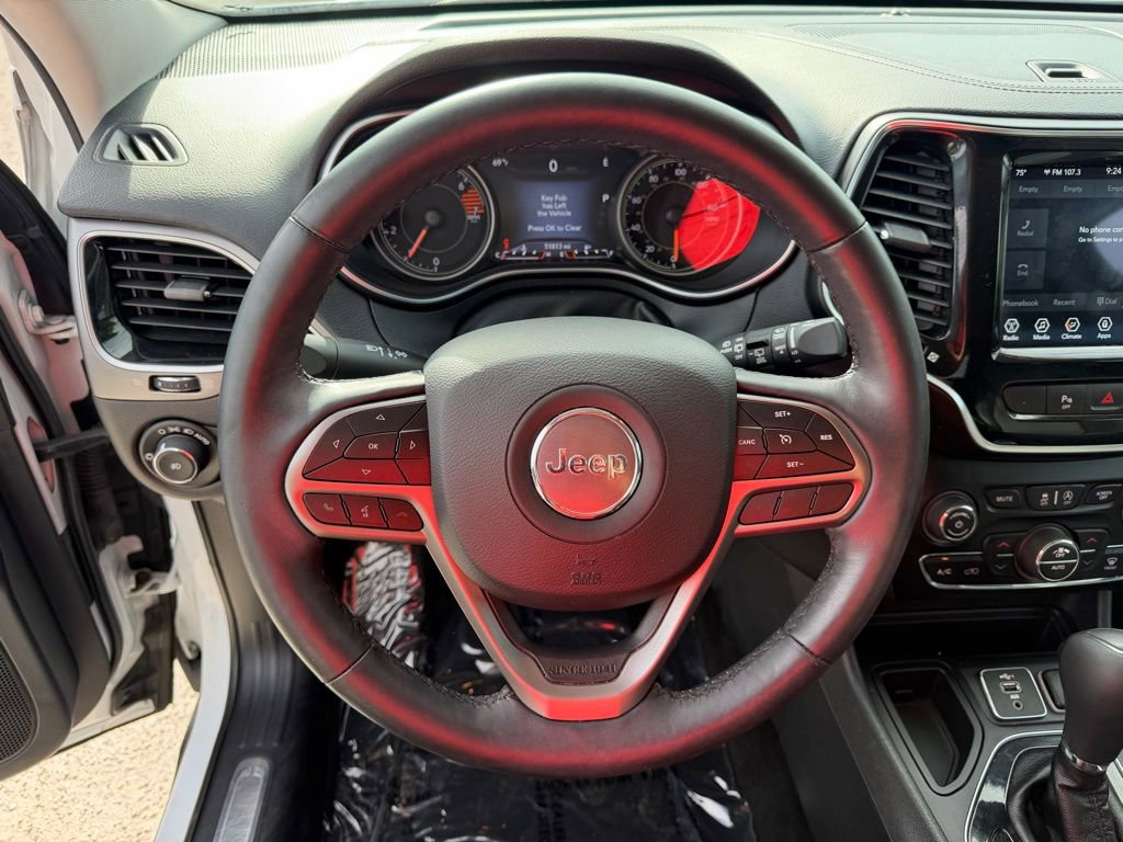 Used 2019 Jeep Cherokee Limited FWD image 16