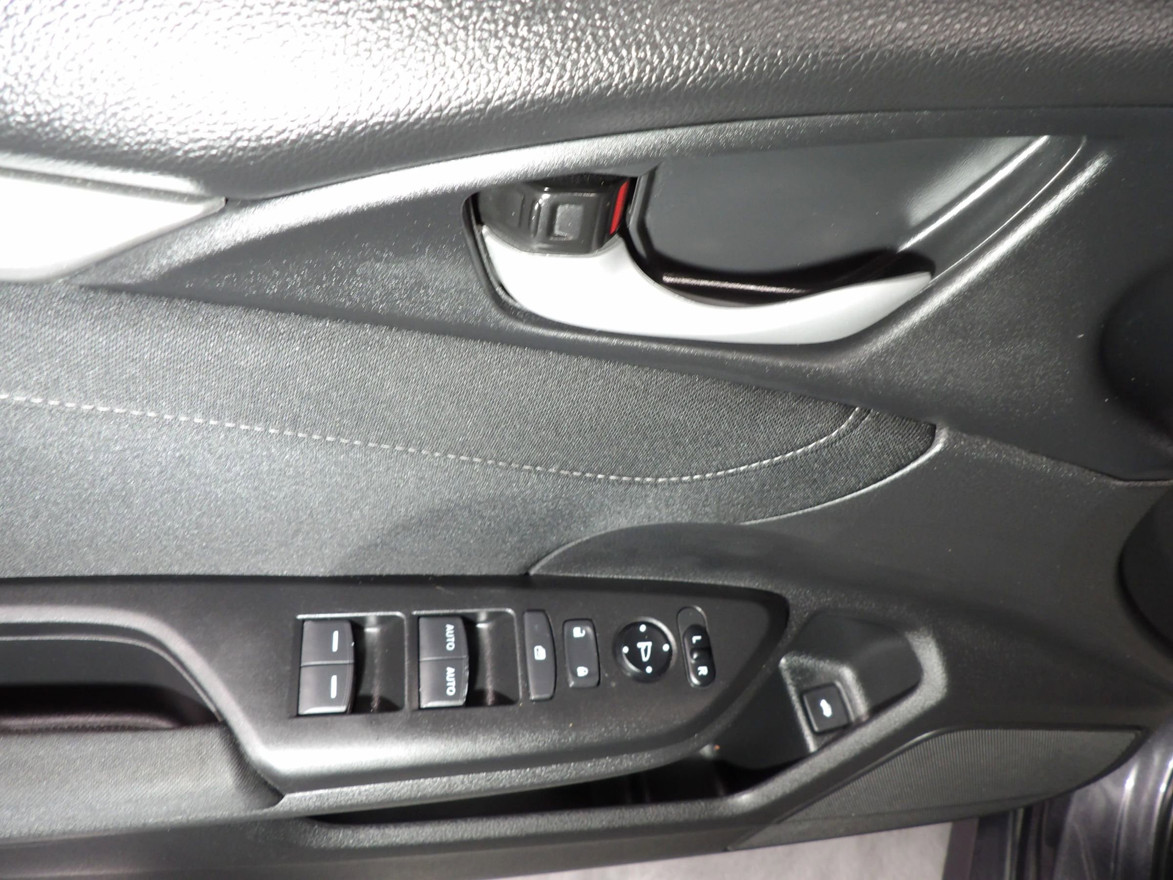 Used 2021 Honda Civic EX image 8