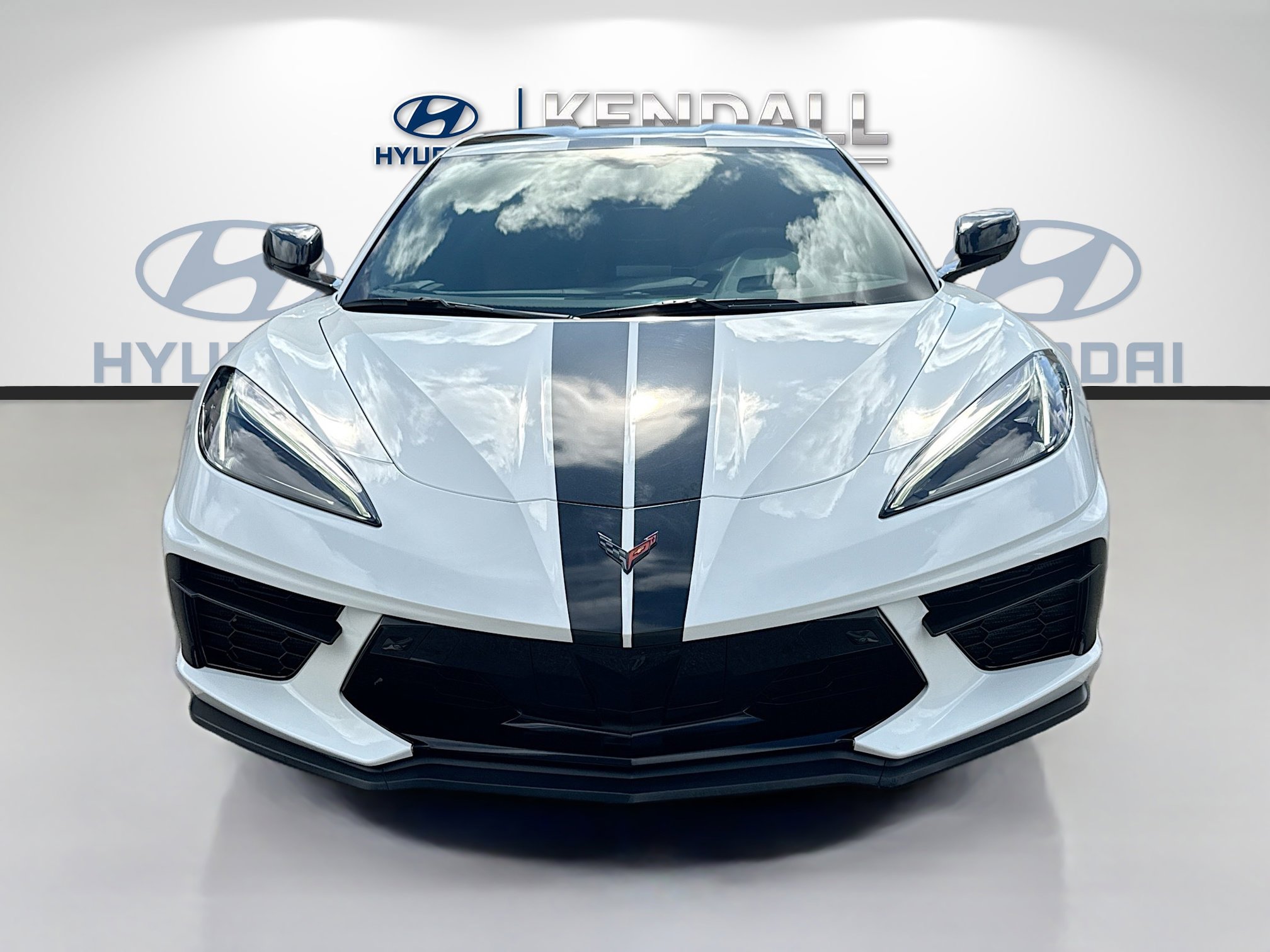 Used 2022 Chevrolet Corvette Stingray Premium Cpe w/ Z51 Performance Package RWD image 2
