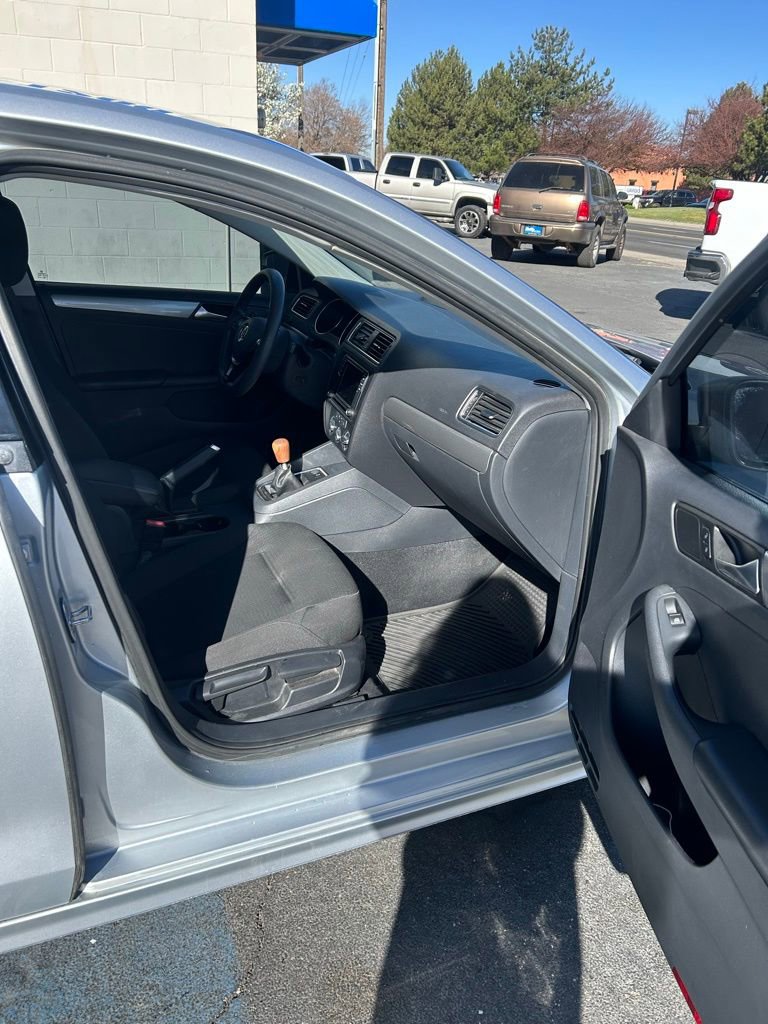 Used 2016 Volkswagen Jetta SE image 10